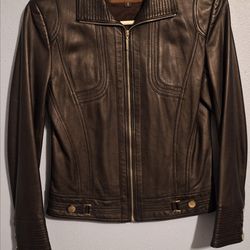 Feminine leather jacket