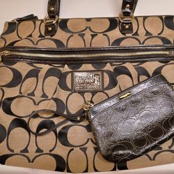 Authentic Coach Tote And Wristlet