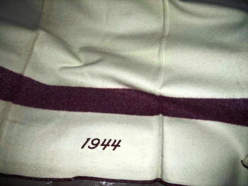 100% wool blanket genuine 1944