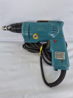 Nakita Drywall Reversible Electric Screwdriver Drill 6820V 