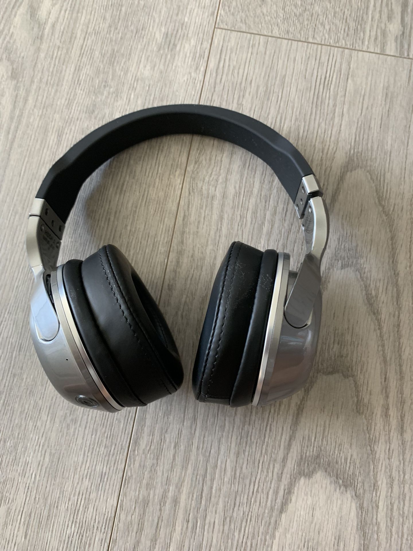 Skullcandy Over The Ear Bluetooth Headphone