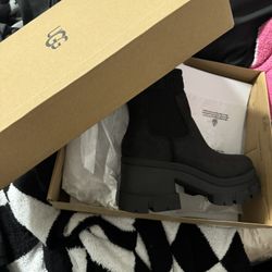 Ugg Chelsea Boots