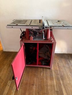 Skilsaw 10" Table Saw with Cabinet Stand