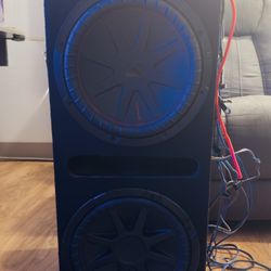 Kicker 12” Subwoofer With 800 W Kicker AMP and Crossover 