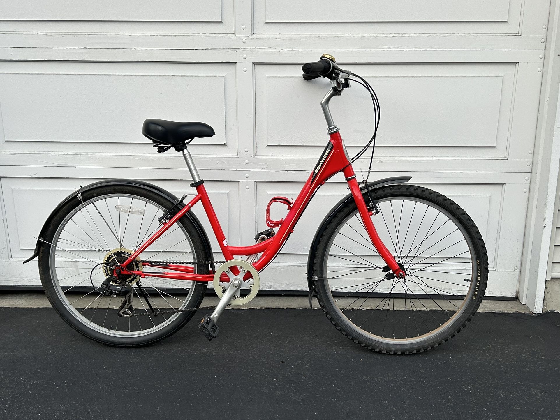 Women Bike SCHWINN Tire 26 Frame 16”
