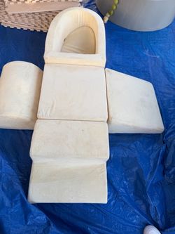 Soft play foam block and ball pit