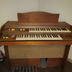 Vintage Hammond Organ W/ Bench And Books