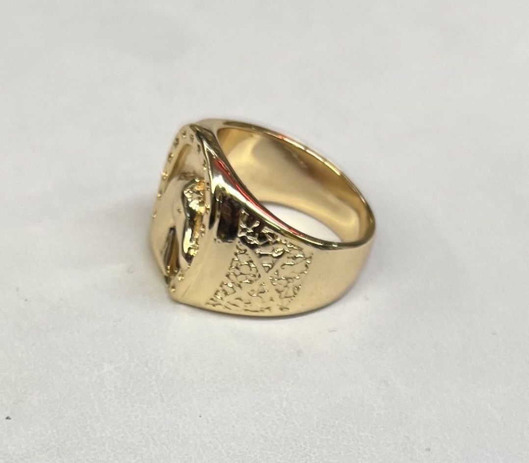 Hermès Enamel White And Gold Ring AUTHENTIC for Sale in Miami, FL - OfferUp