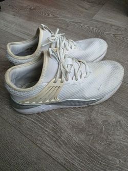 PUMA sneakers size 9