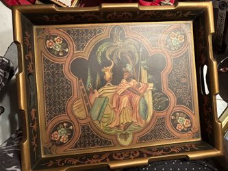 Wonderful MONKEY End, Side Or Accent Table.  Black & Gold Vintage Antique Maitland Smith Style.  Not Signed.  No Gold Label. Beautiful Classic Look!