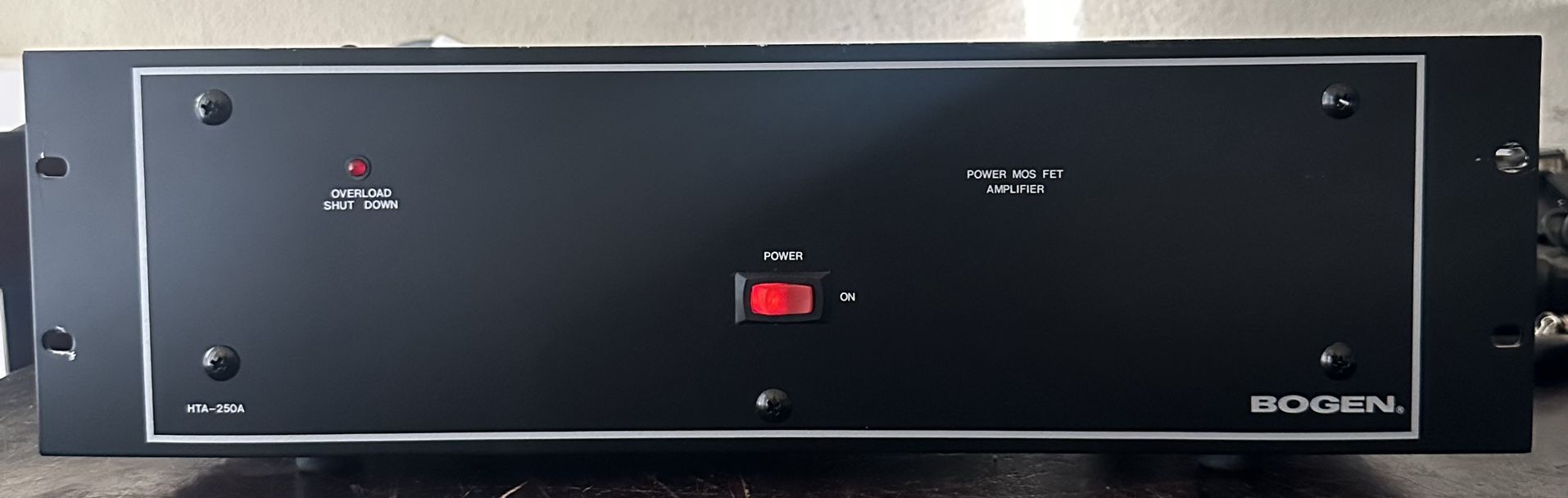 Bogen HTA250A Power Amplifier 250W Hi Z Rack Mount Automatic Overload Protection