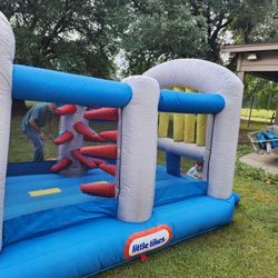 Small Jump House For Kids 4 To 6