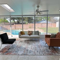 Chairs, Couch And Rug For Sell 