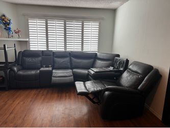 🛋️ Black Reclining Sectional Sofa – Very Comfortable