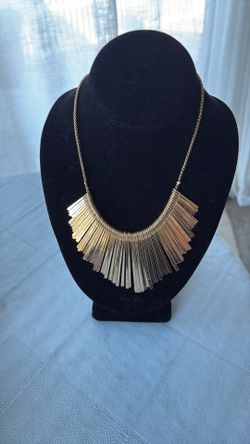 Gorgeous go to necklace