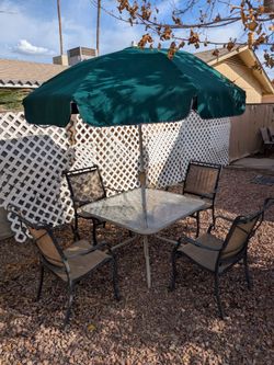 Patio Table Set with Umbrella and 4 chairs