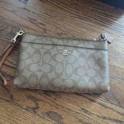 Large Coach Wristlet 