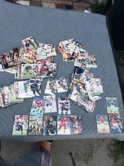 4 GOLD WINNERS 🏆  Stamp In Baseball ⚾️ Basketball 🏀 Hookey & Football Cards  over 2000 Cards x $$$ $5000! Or best offer. Cash & trade