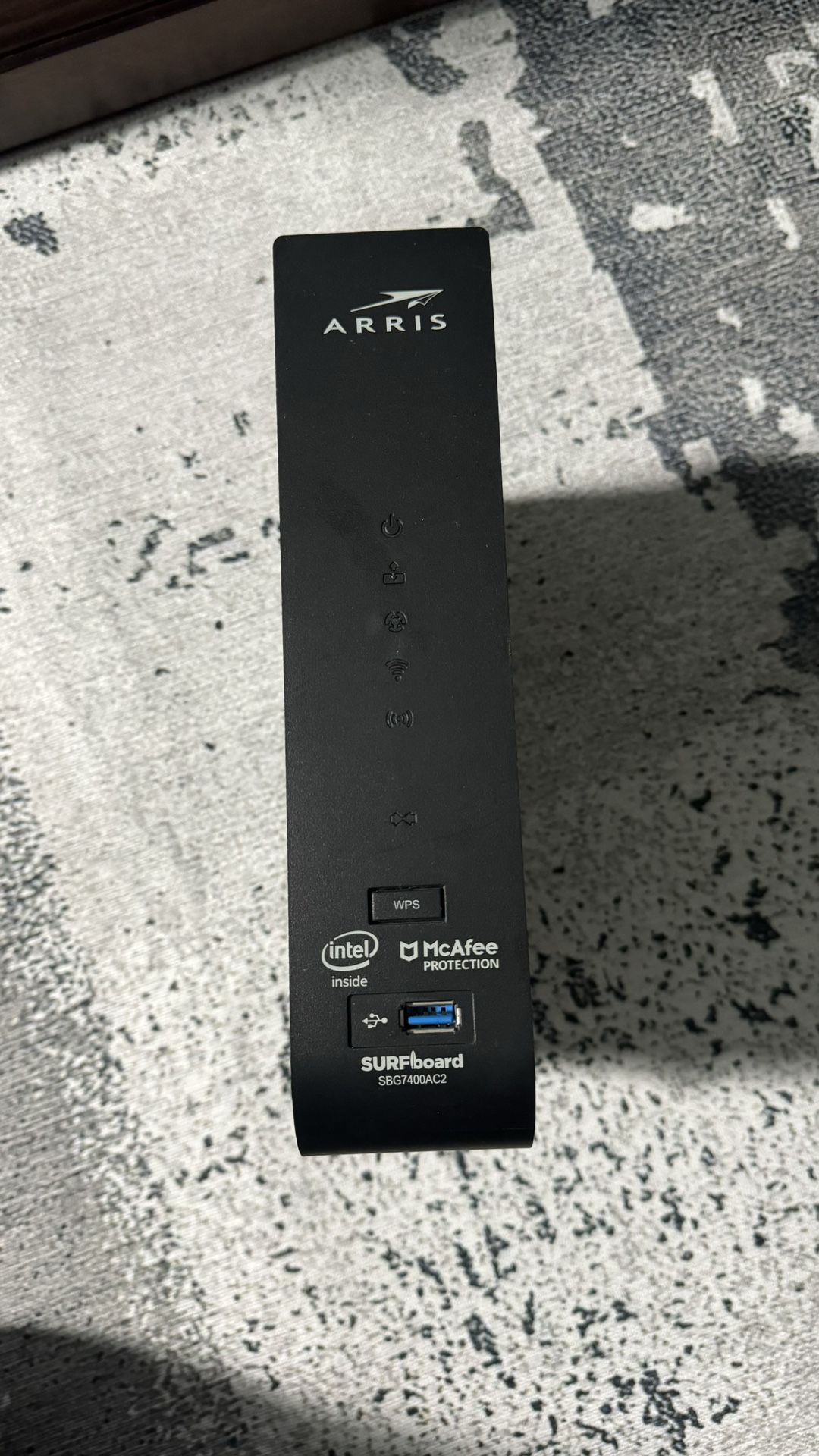 ARRIS Surfboard Cable Modem And WiFi Router 