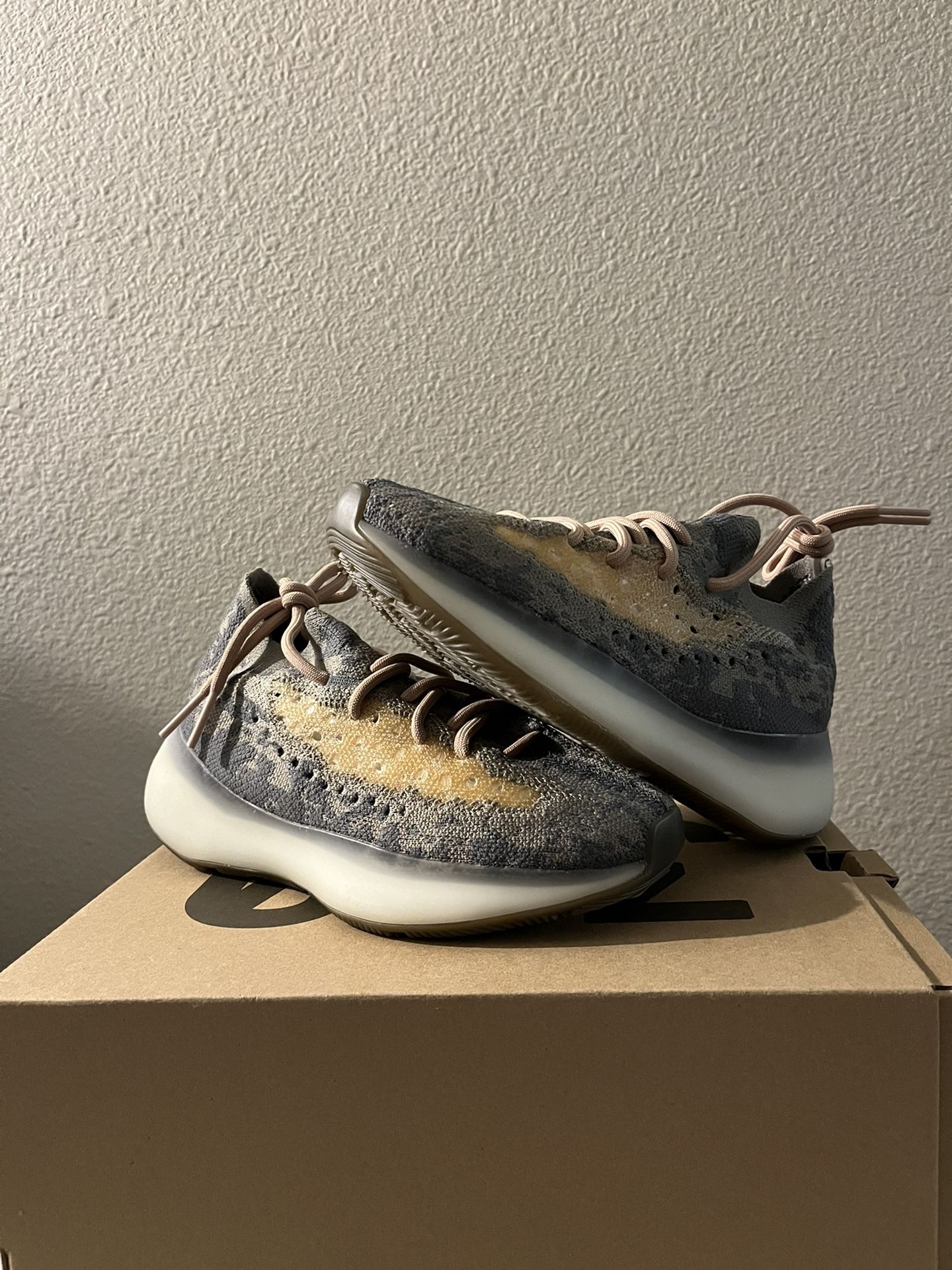 Yeezy 380 Mist Size 5