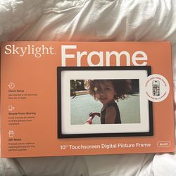 Skylight 10” Digital Picture Frame