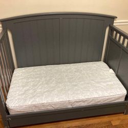 Toddler bed