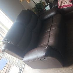 Sofa and love brown leather.