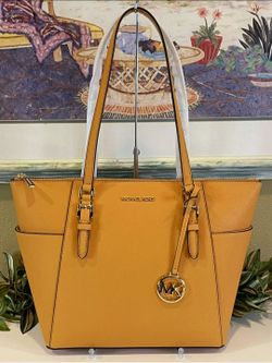 NEW Michael Kors Large Charlotte