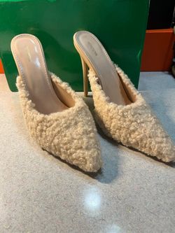NEW Cream Sherpa Open Heel Pointed Toe Shoes