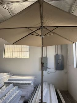 Patio UV-resistant umbrella