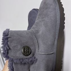 Like New Ugg Boots Women’s Size 9