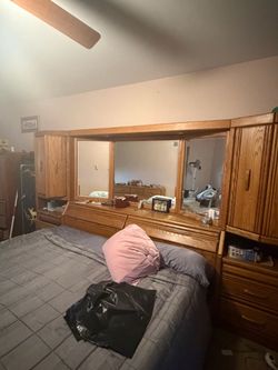 Bedroom set
