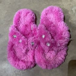 Slippers 