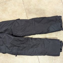 Snow Boots & Pants 20 Each