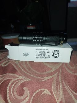 Defiant flashlight 🔦