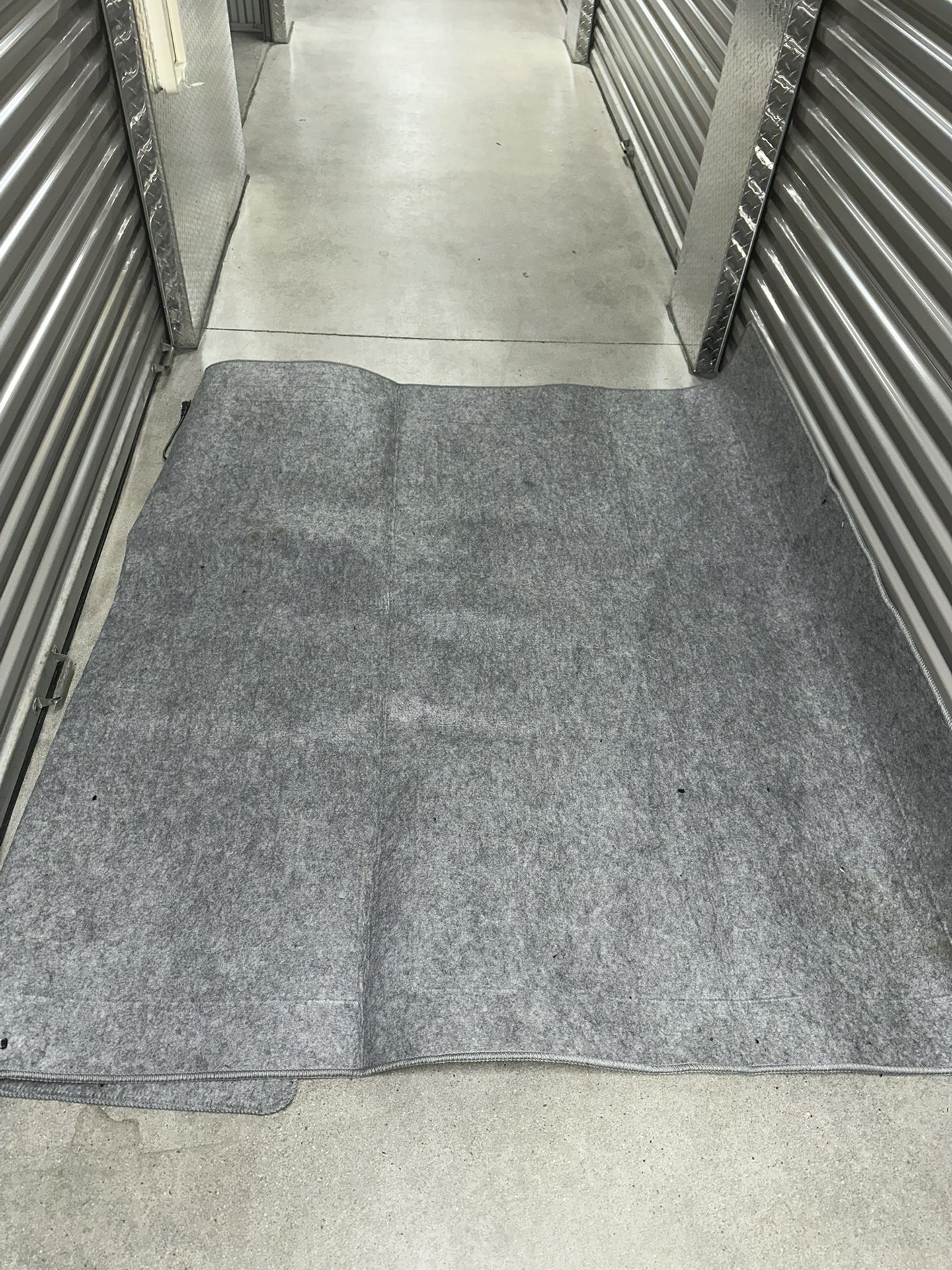 Hot Carpet Under Rug instant Radiant Floor Heater Electric Mat Electric Carpet Heated Area Rug ( 720 Watt 92” X 76.5” Inches)