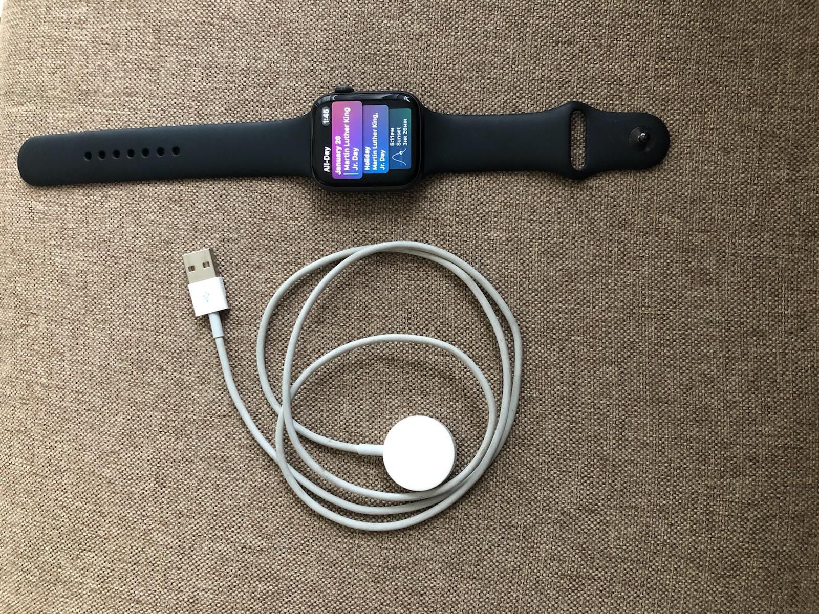 Apple Watch Series 4 - 44M Gray Casing w/ Black Band and Charger
