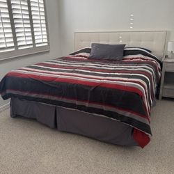 King Mattress With Box Spring And Head Board And Frame.