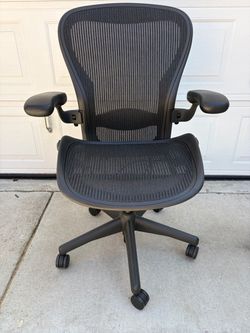 Herman Miller Aeron Size C Fully Loaded Office Chair
