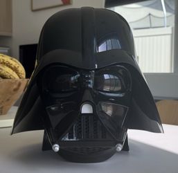 Disney Parks Star Wars Darth Vader "The Black Series" Premium Electronic Helmet