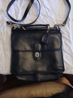 GOLD COAST purse
