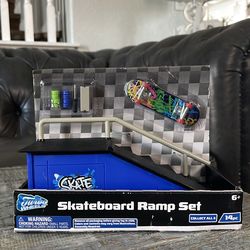 Jumbo wheels skateboard ramp set