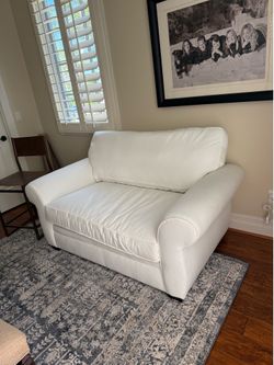Pottery Barn twin couch with pull out bed excellent condition!