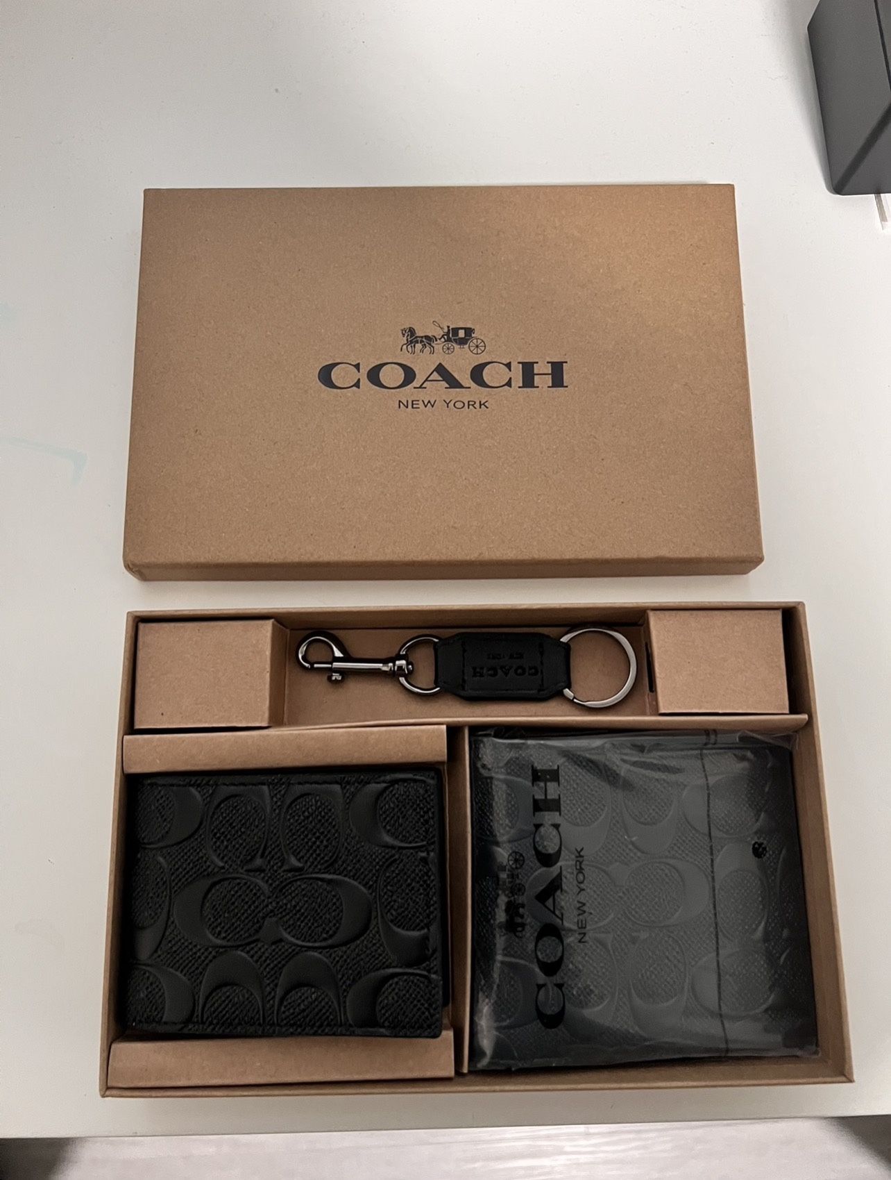 Coach Men's Signature Canvas Wallet Gift Set