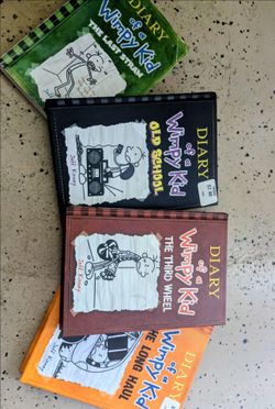4 Diary of a wimpy kid books