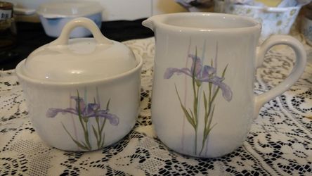 Vintage Corning Ware shadow iris creamer and sugar bowl.