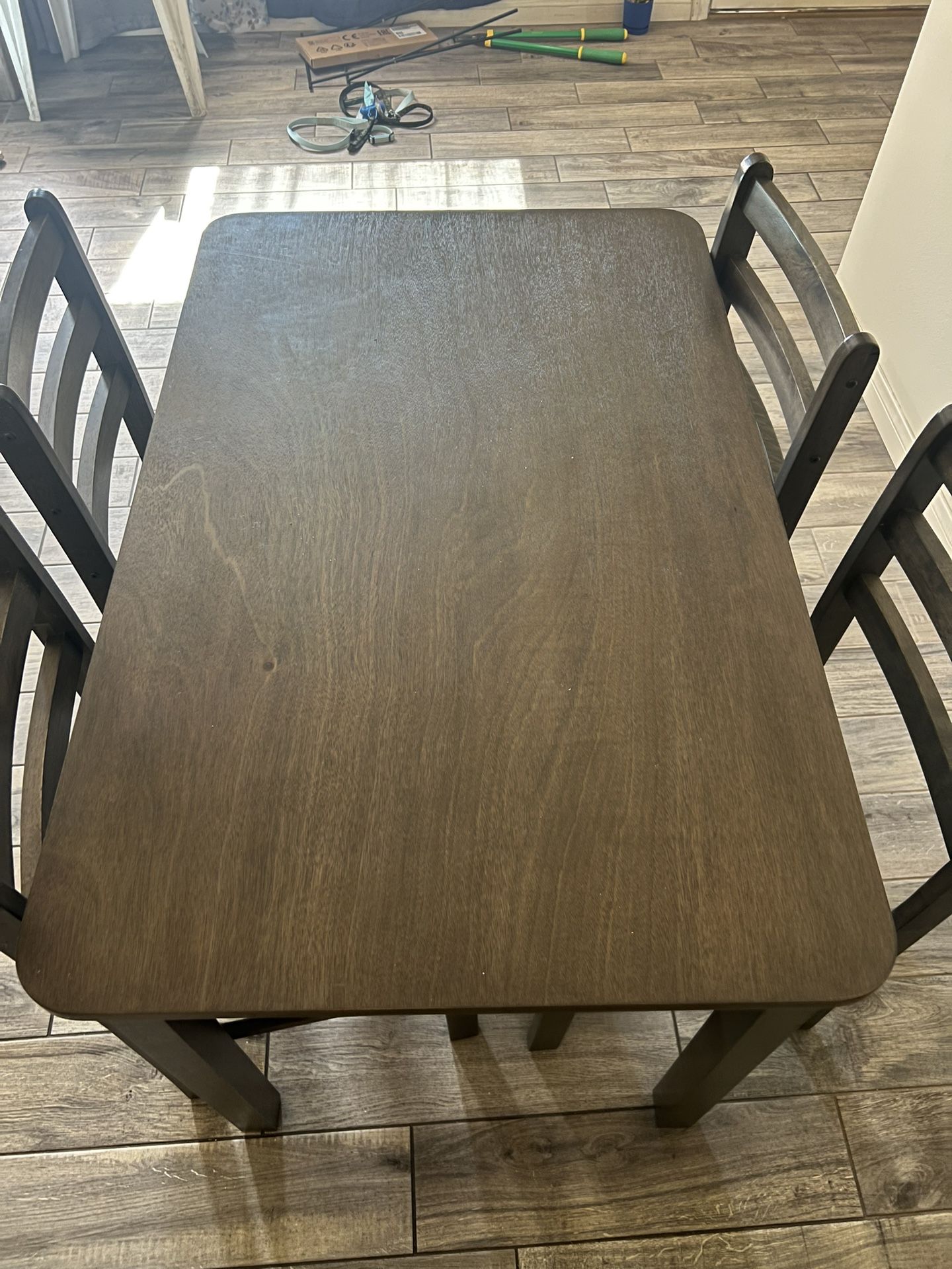 Dining Table & Chairs