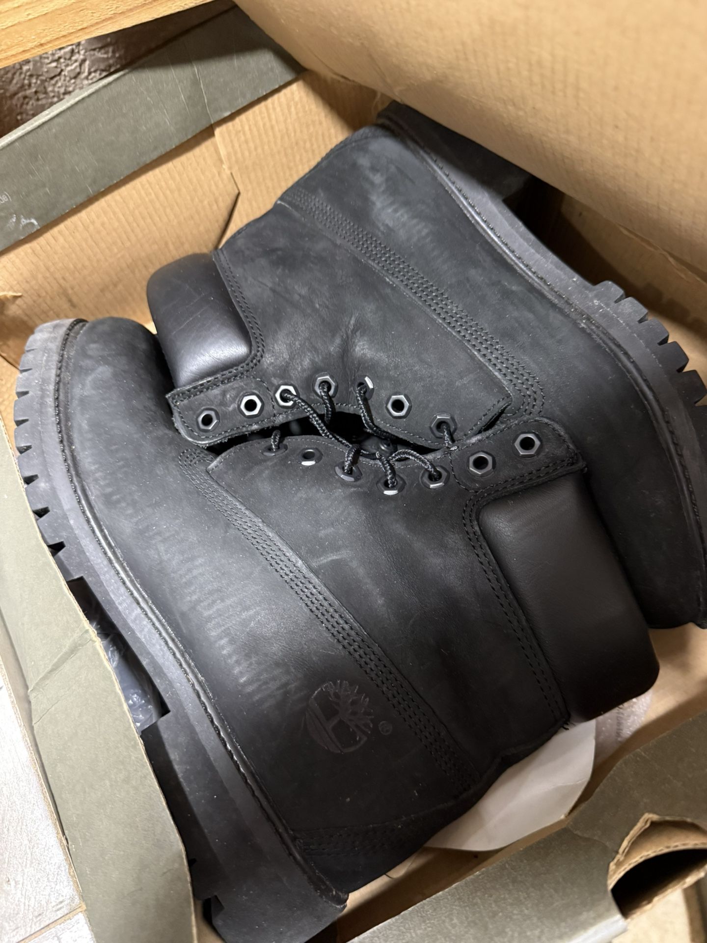 Black Timberlands Sz 9