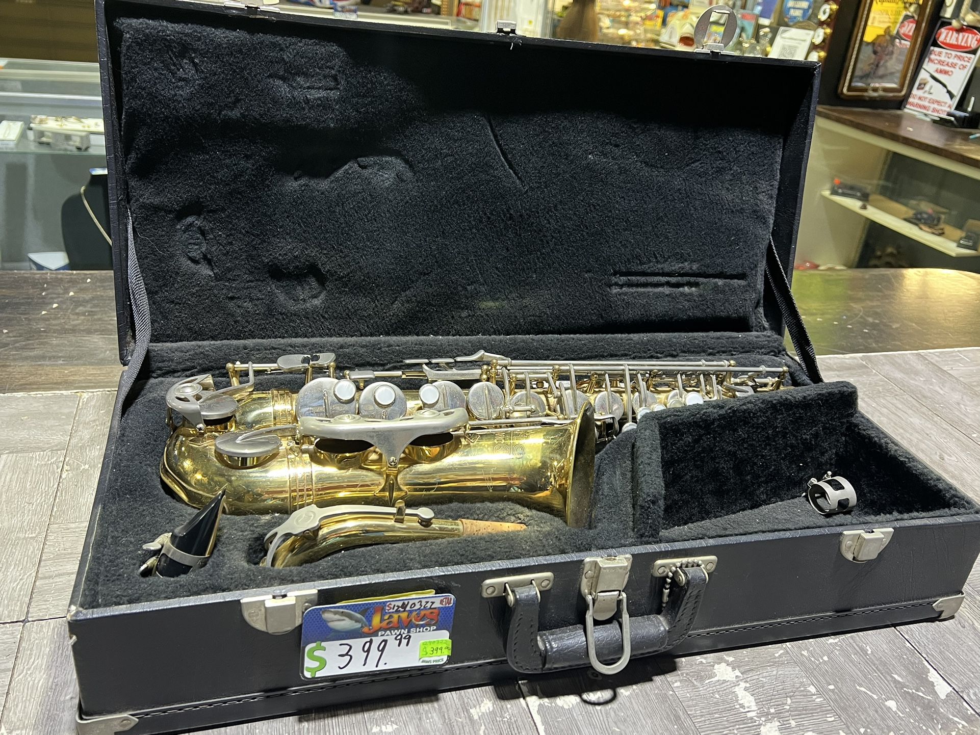 Leblanco saxophone with case pads are in great shape! Pick up only