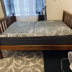 🩷🩷 $450- like new extra extra extra thick beautiful Full Size grey colored  mattress(like new)  Always had a cover on mattress! Comes with used box 